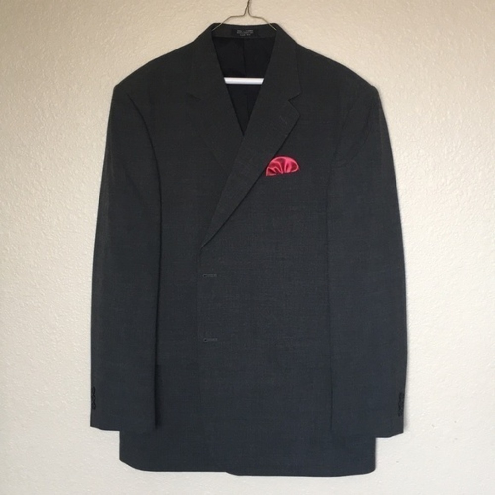 Men’s David Taylor Single Breast Suit. (MD)